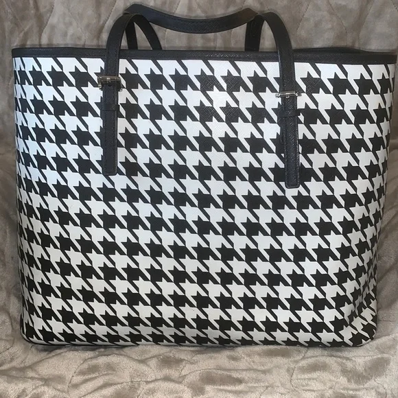 Large Michael Kors Houndstooth Tote - Picture 3 of 7
